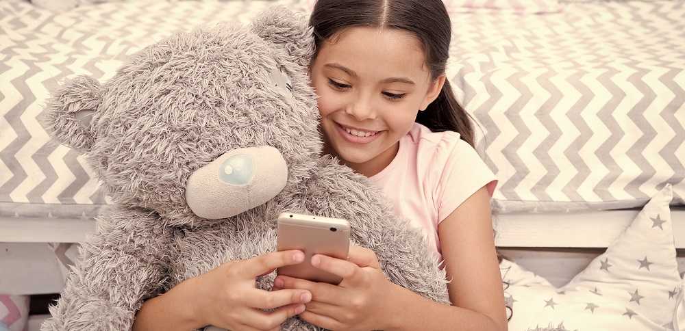 Pirated Apps Target iPhones And The Children Who Use Them