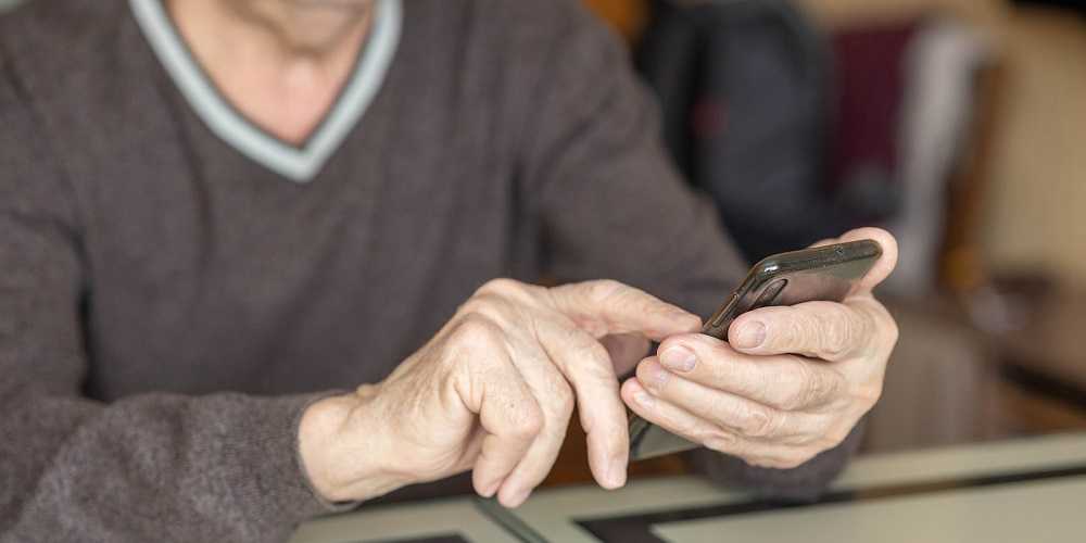 Pricey Bill For SMS And Calls You Didn’t Make? TrojanSMS App Is Guilty