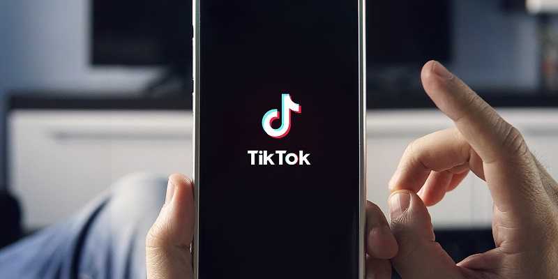 AI TikToks Malware Onto Your Device
